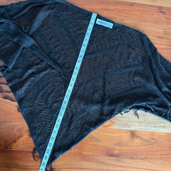 🦊 Forever 21 Black Knit Scarf Wrap - Picture 6 of 6